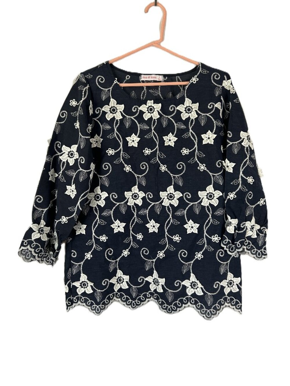 Ana & Rose Embroidered 3D Flowers S Oversized NWT